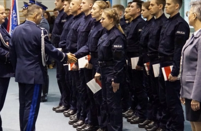 {3 stycznia 2020 roku przysięgę złożyli policjanci i pogranicznicy.}